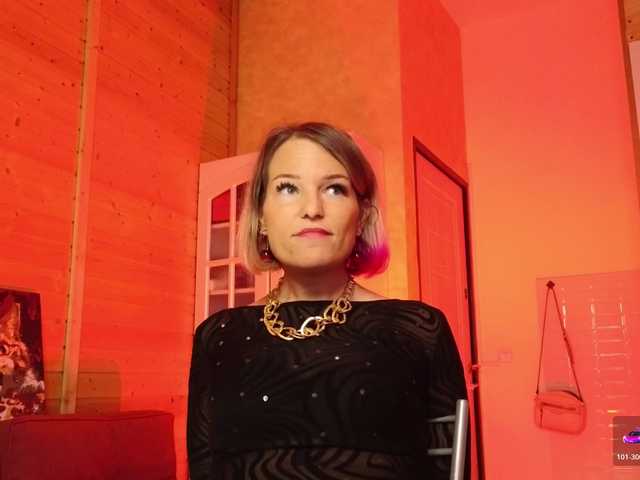 sweeteve050's BongaCams show and profile