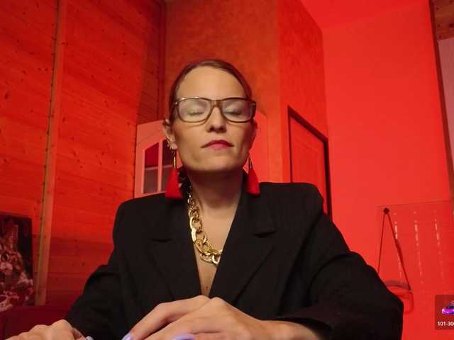 sweeteve050's BongaCams show and profile