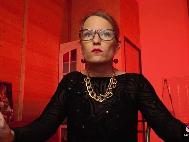 sweeteve050's BongaCams show and profile