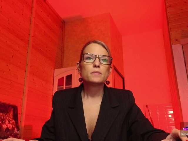 sweeteve050's BongaCams show and profile