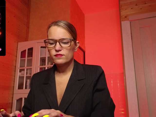 sweeteve050's BongaCams show and profile