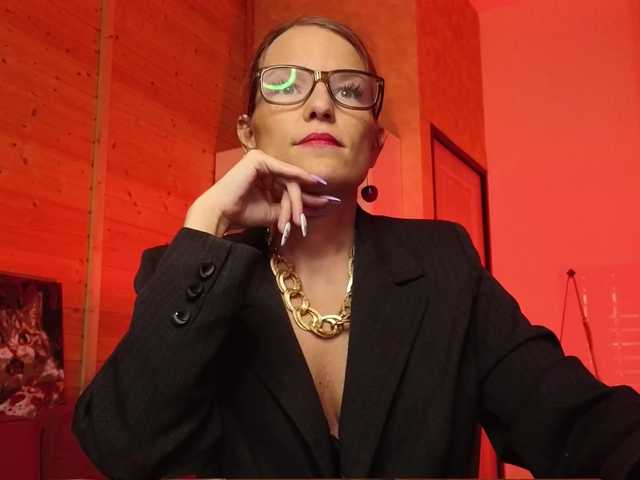 sweeteve050's BongaCams show and profile