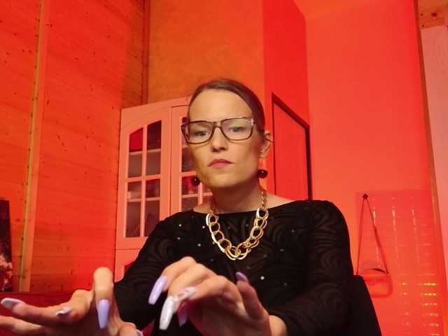 sweeteve050's BongaCams show and profile