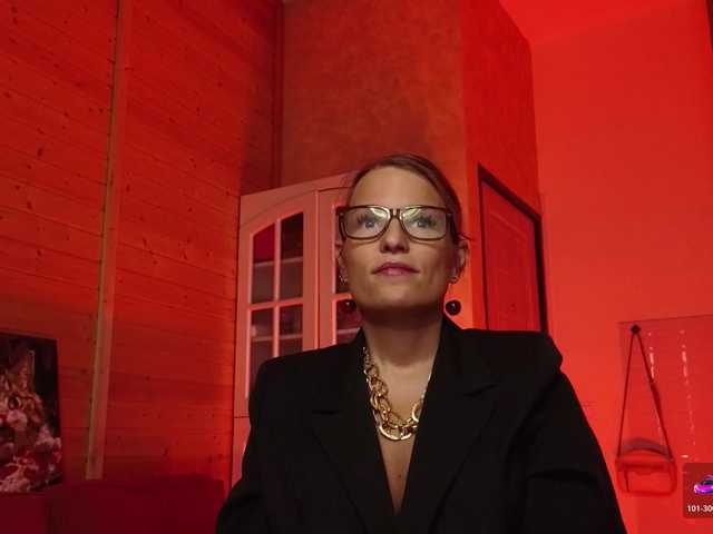 sweeteve050's BongaCams show and profile