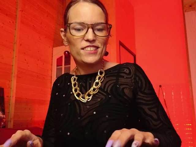 sweeteve050's BongaCams show and profile