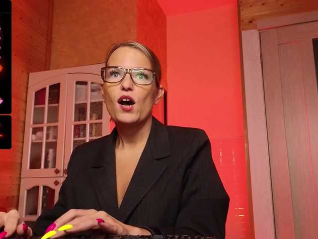 sweeteve050's BongaCams show and profile