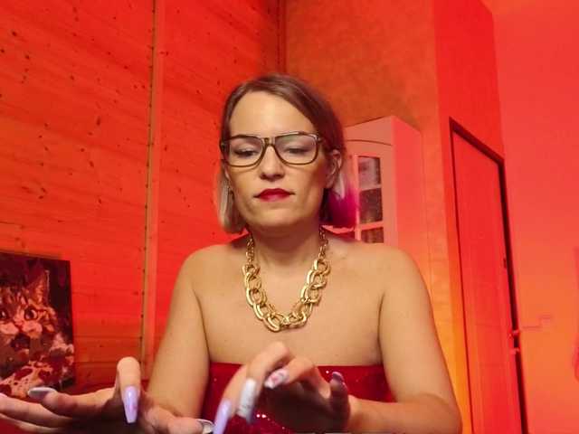 sweeteve050's BongaCams show and profile