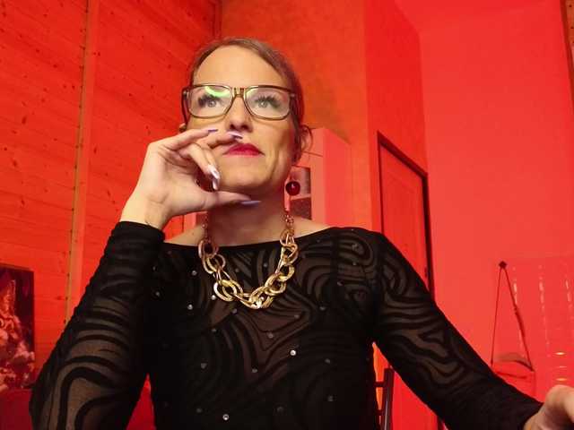 sweeteve050's BongaCams show and profile