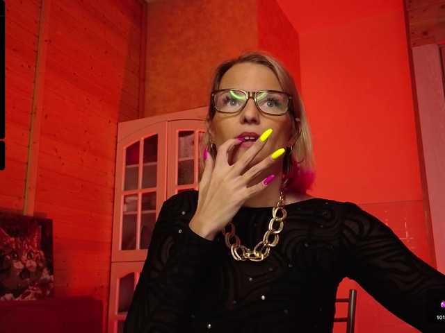 sweeteve050's BongaCams show and profile