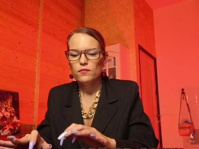 sweeteve050's BongaCams show and profile