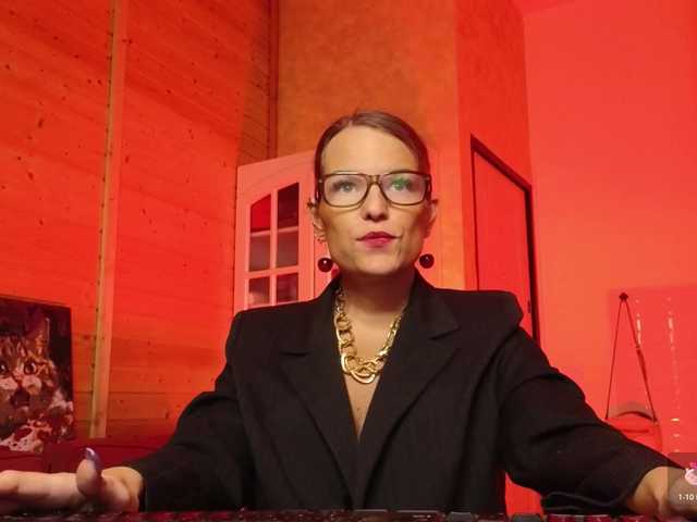 sweeteve050's BongaCams show and profile