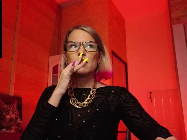 Preview of findom_lady_shine