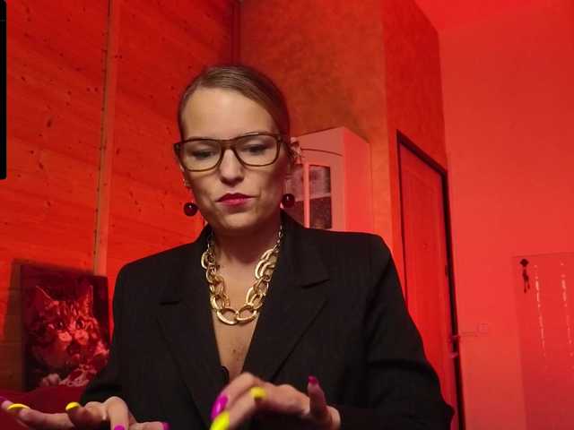 sweeteve050's BongaCams show and profile