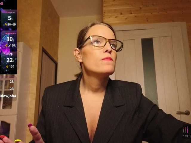 Findom_Lady_Shine webcam