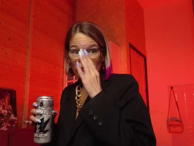 sweeteve050's BongaCams show and profile