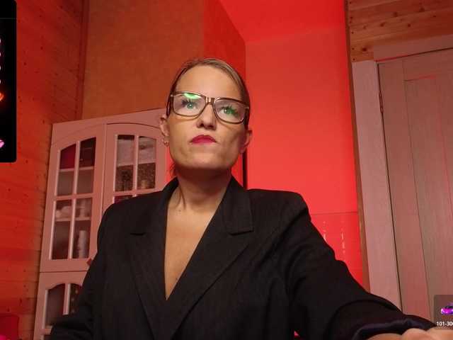 sweeteve050's BongaCams show and profile