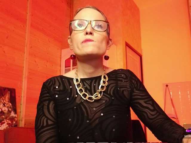 sweeteve050's BongaCams show and profile