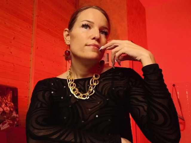 sweeteve050's BongaCams show and profile