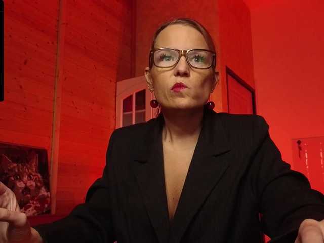 sweeteve050's BongaCams show and profile