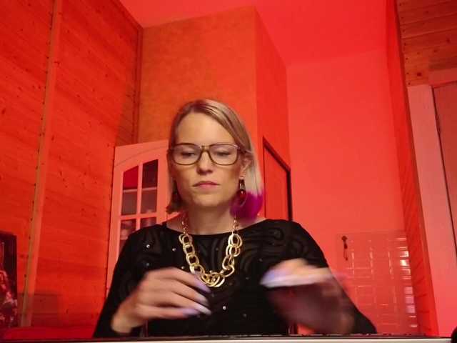 sweeteve050's BongaCams show and profile