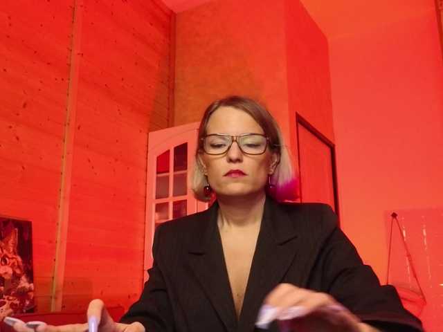 sweeteve050's BongaCams show and profile