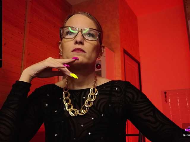 sweeteve050's BongaCams show and profile