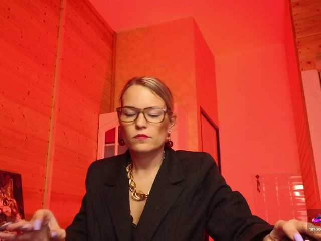 sweeteve050's BongaCams show and profile