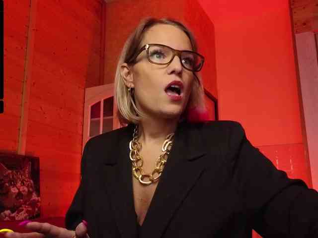 Findom_Lady_Shine webcam