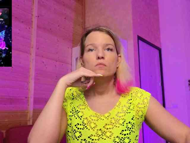Findom_Lady_Shine webcam