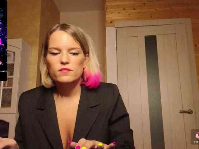 Findom_Lady_Shine webcam