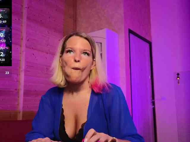 Findom_Lady_Shine webcam