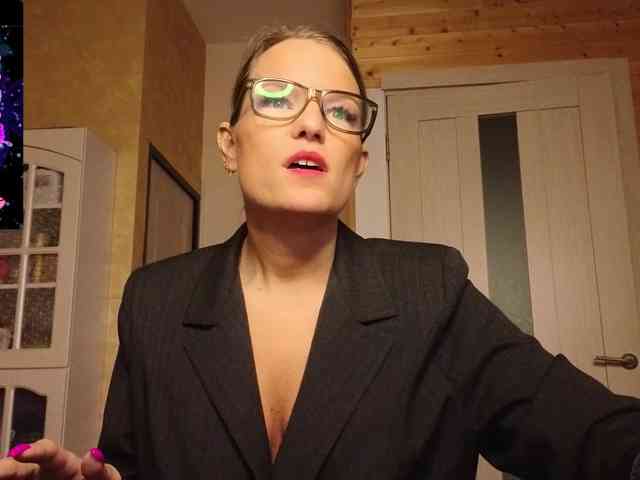 Findom_Lady_Shine webcam
