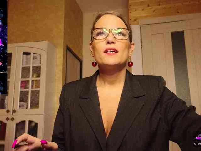 Findom_Lady_Shine webcam