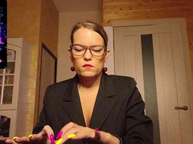 sweeteve050 Live Webcam on BongaCams