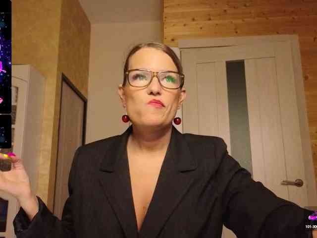 Findom_Lady_Shine webcam