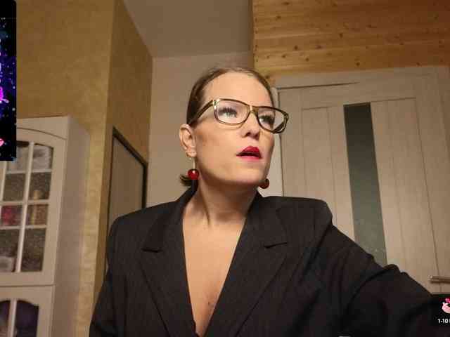 Findom_Lady_Shine webcam