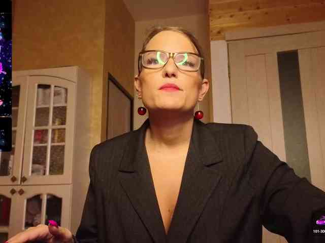 Findom_Lady_Shine webcam