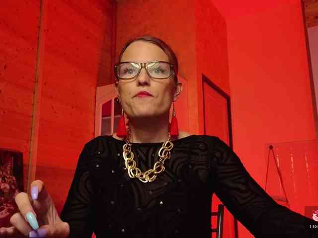 Findom_Lady_Shine webcam