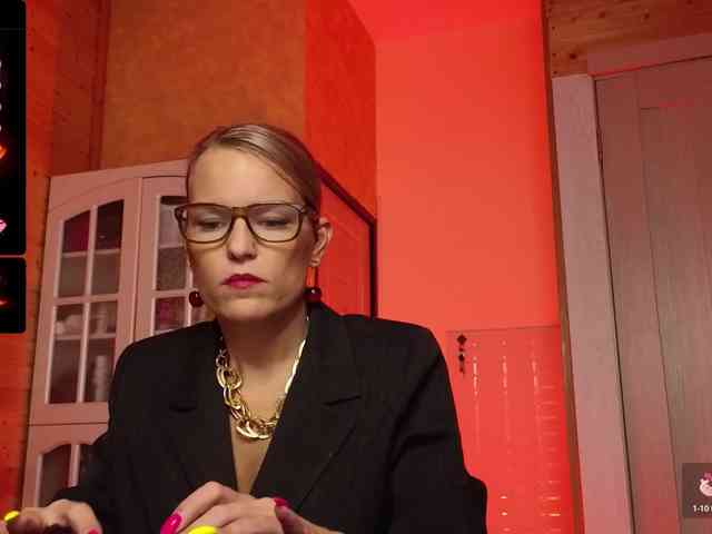 Findom_Lady_Shine webcam