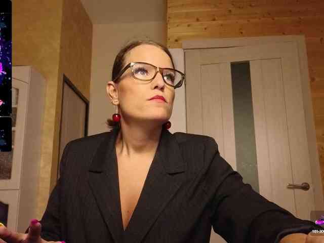 Findom_Lady_Shine webcam