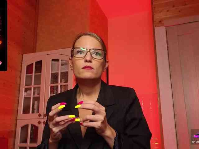 Findom_Lady_Shine webcam