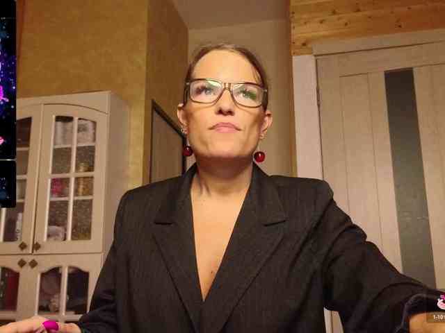 Findom_Lady_Shine webcam
