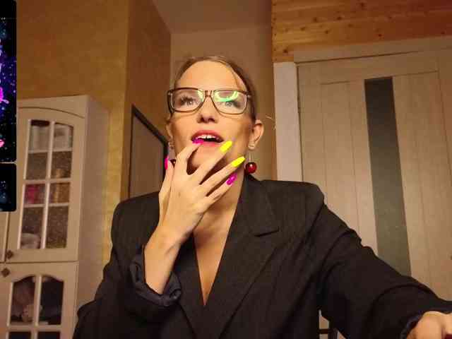 Findom_Lady_Shine webcam