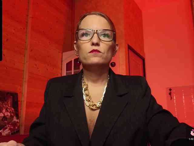 Findom_Lady_Shine webcam