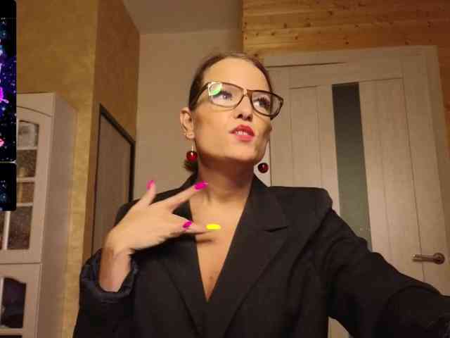 Findom_Lady_Shine webcam