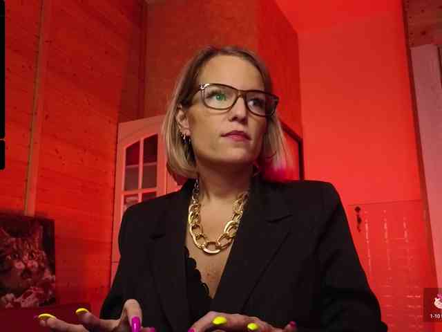 Findom_Lady_Shine webcam