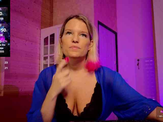Findom_Lady_Shine webcam