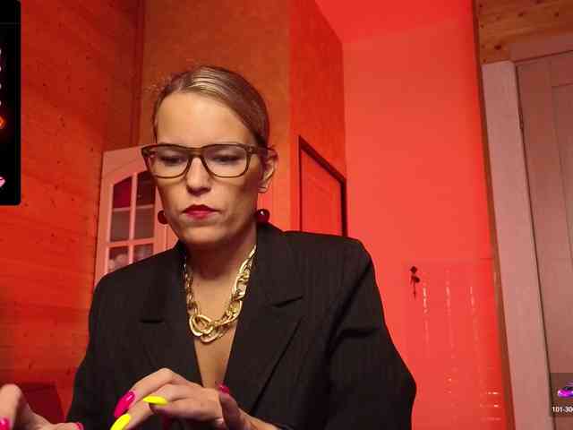 Findom_Lady_Shine webcam