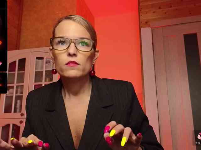 Findom_Lady_Shine webcam