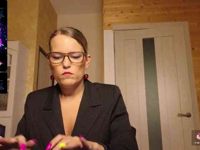 Findom_Lady_Shine webcam